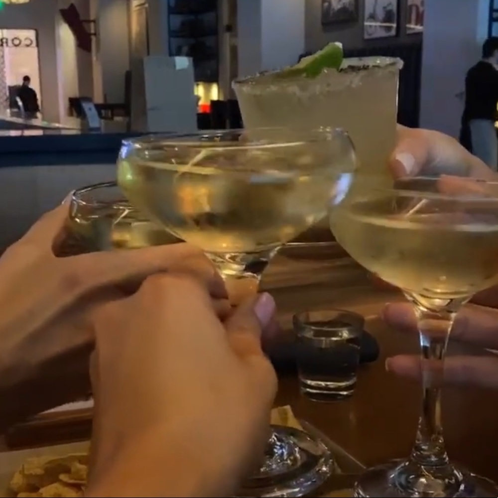 Meet your Posher, Raychel